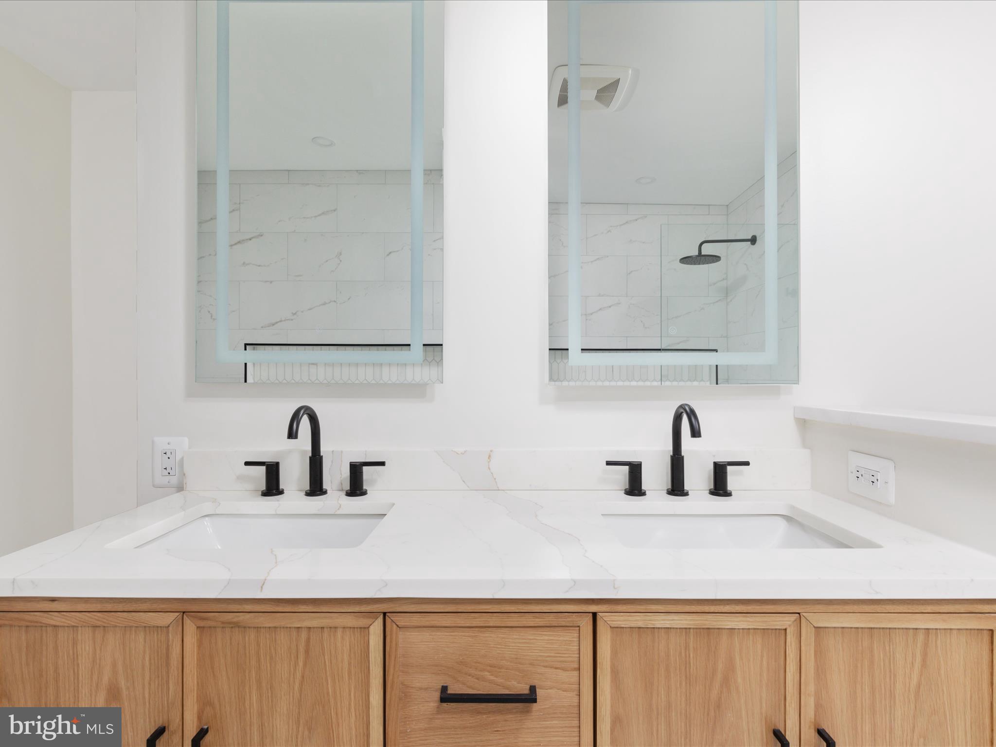 8009 SLEEPY VIEW LANE