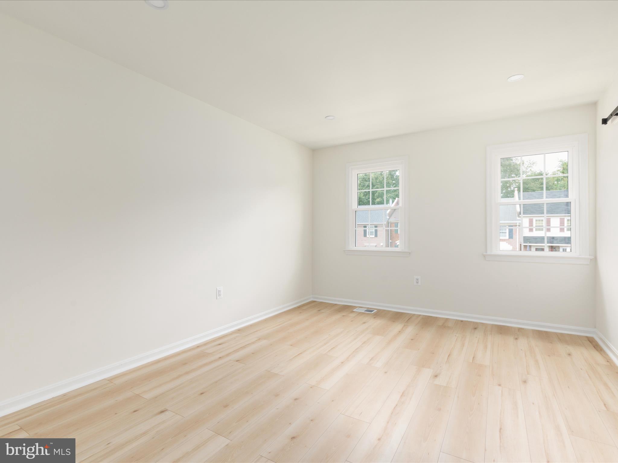 8009 SLEEPY VIEW LANE