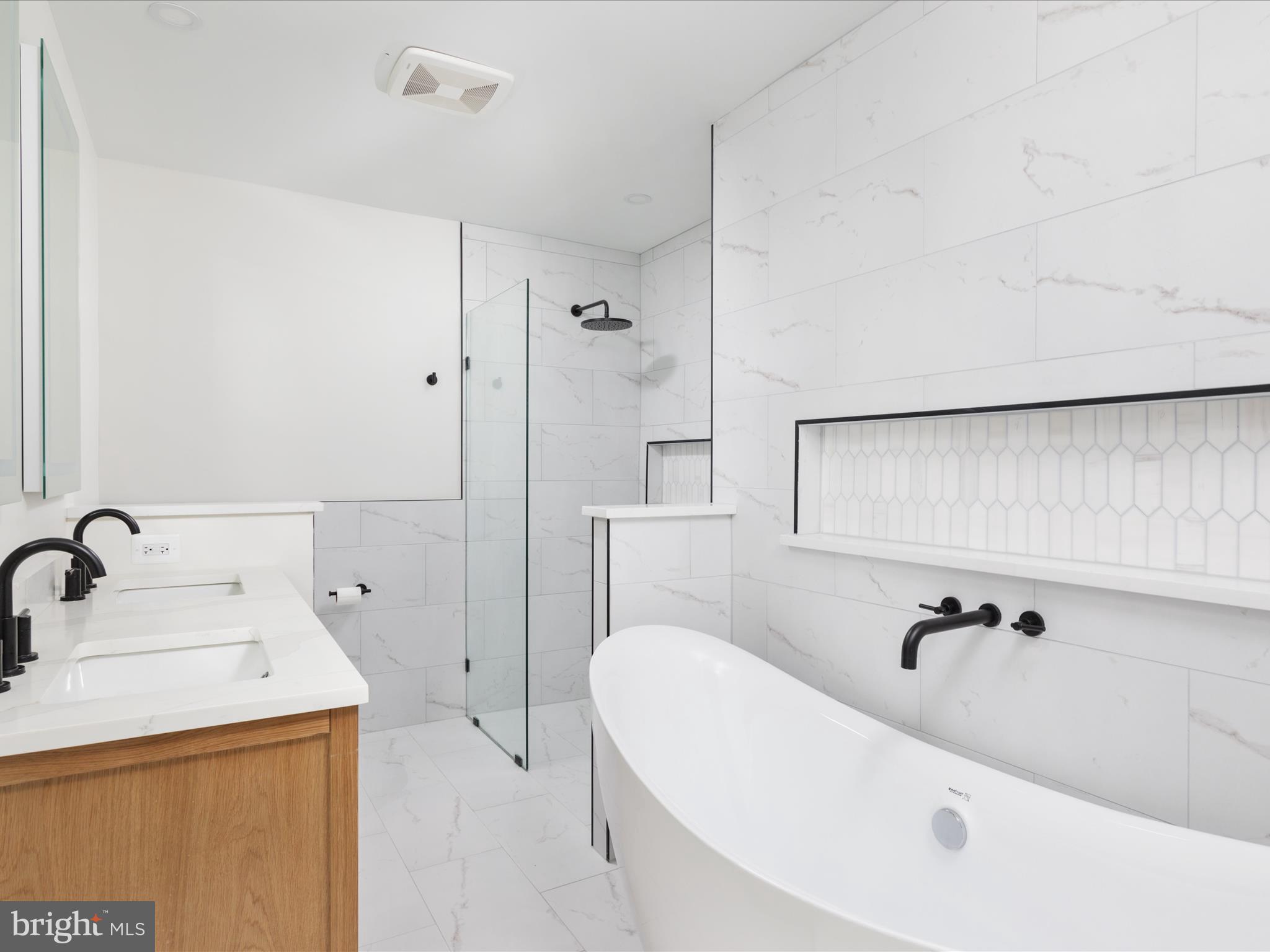 8009 SLEEPY VIEW LANE