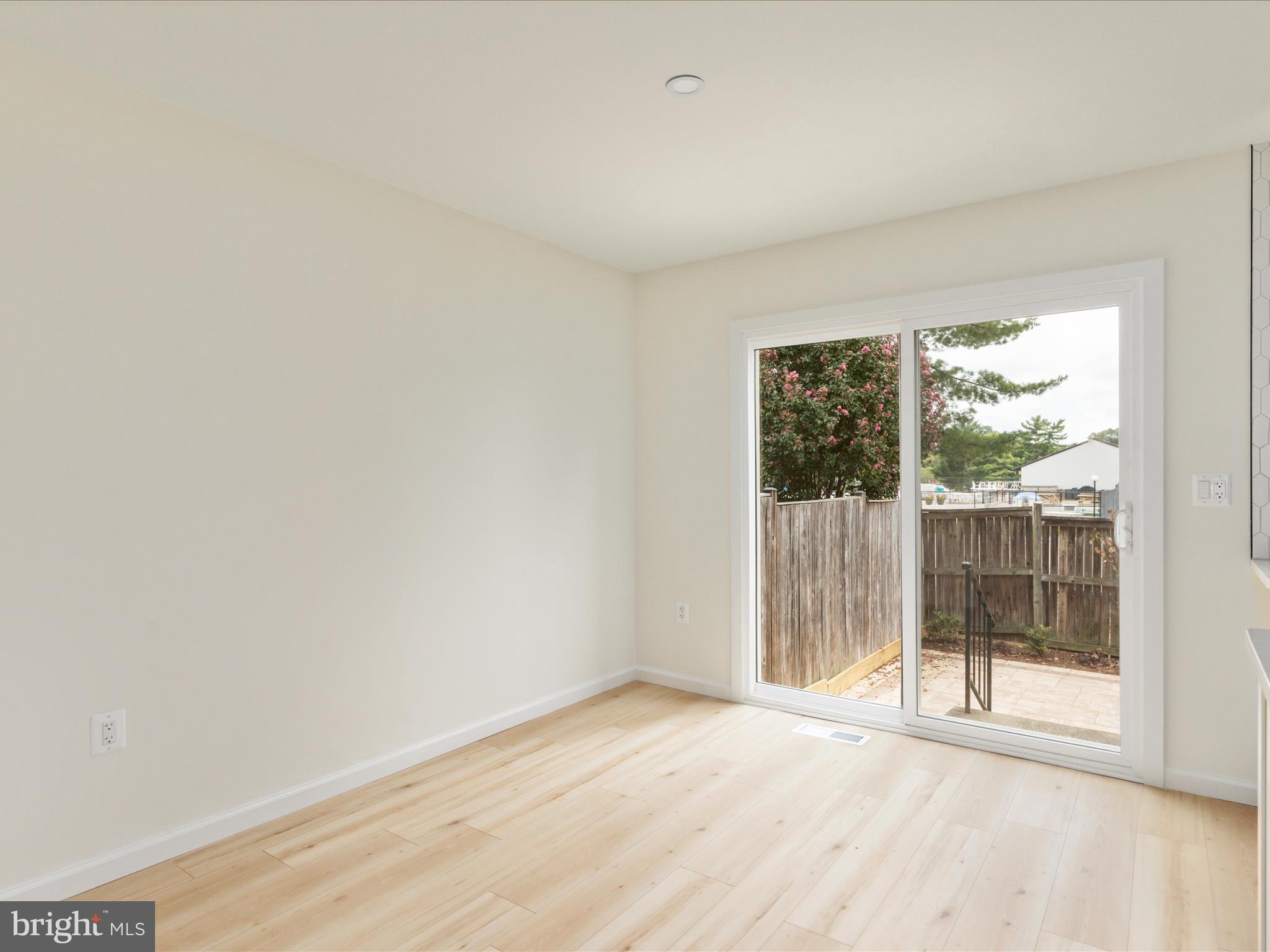 8009 SLEEPY VIEW LANE