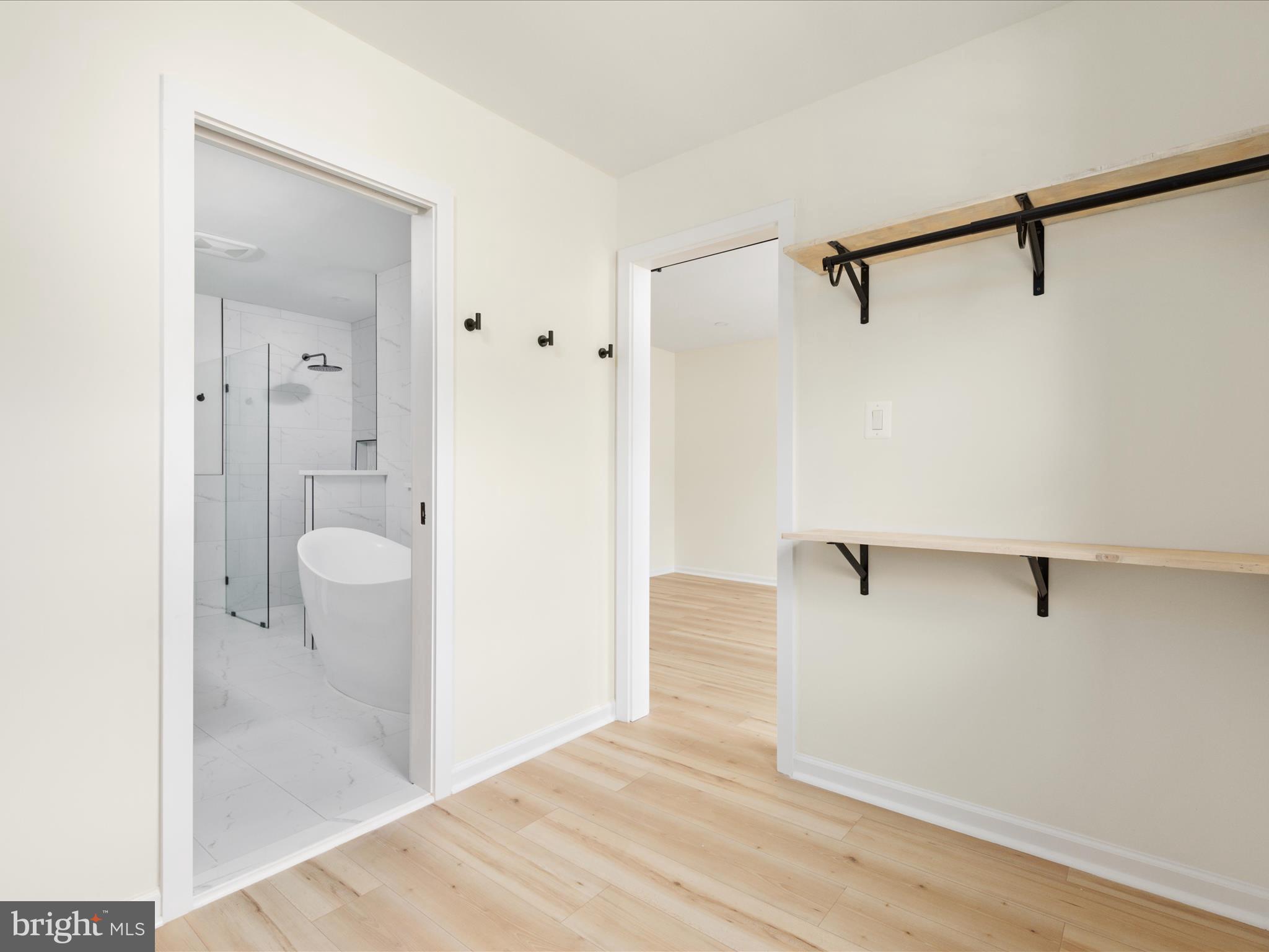 8009 SLEEPY VIEW LANE