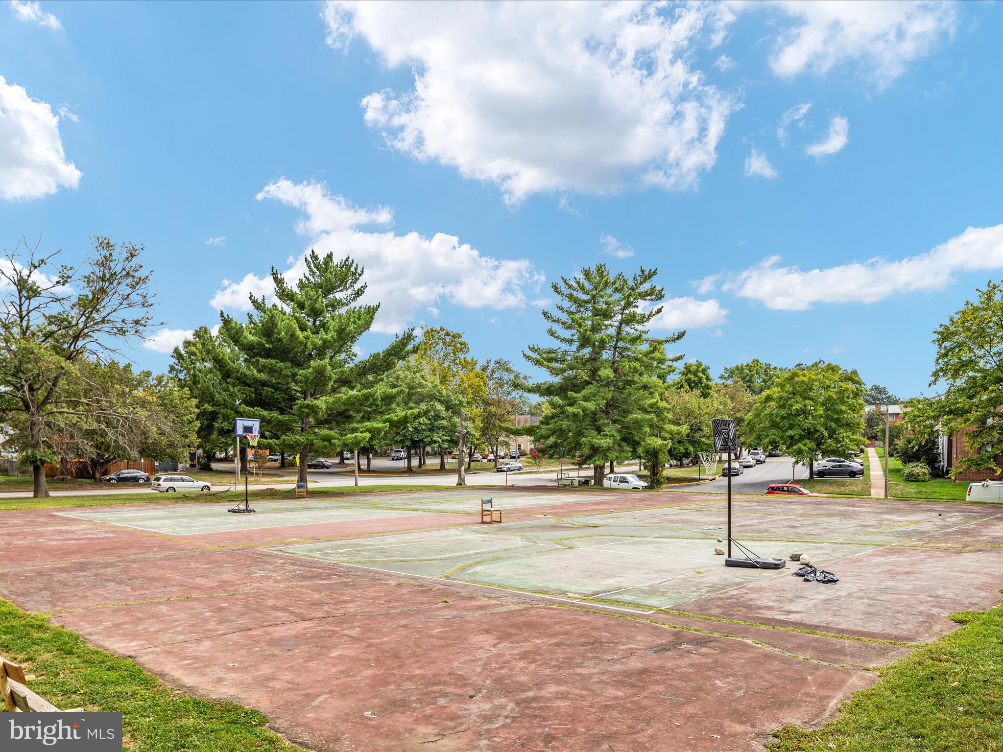 8009 SLEEPY VIEW LANE