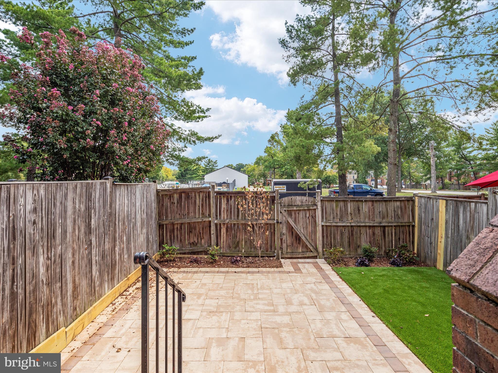 8009 SLEEPY VIEW LANE