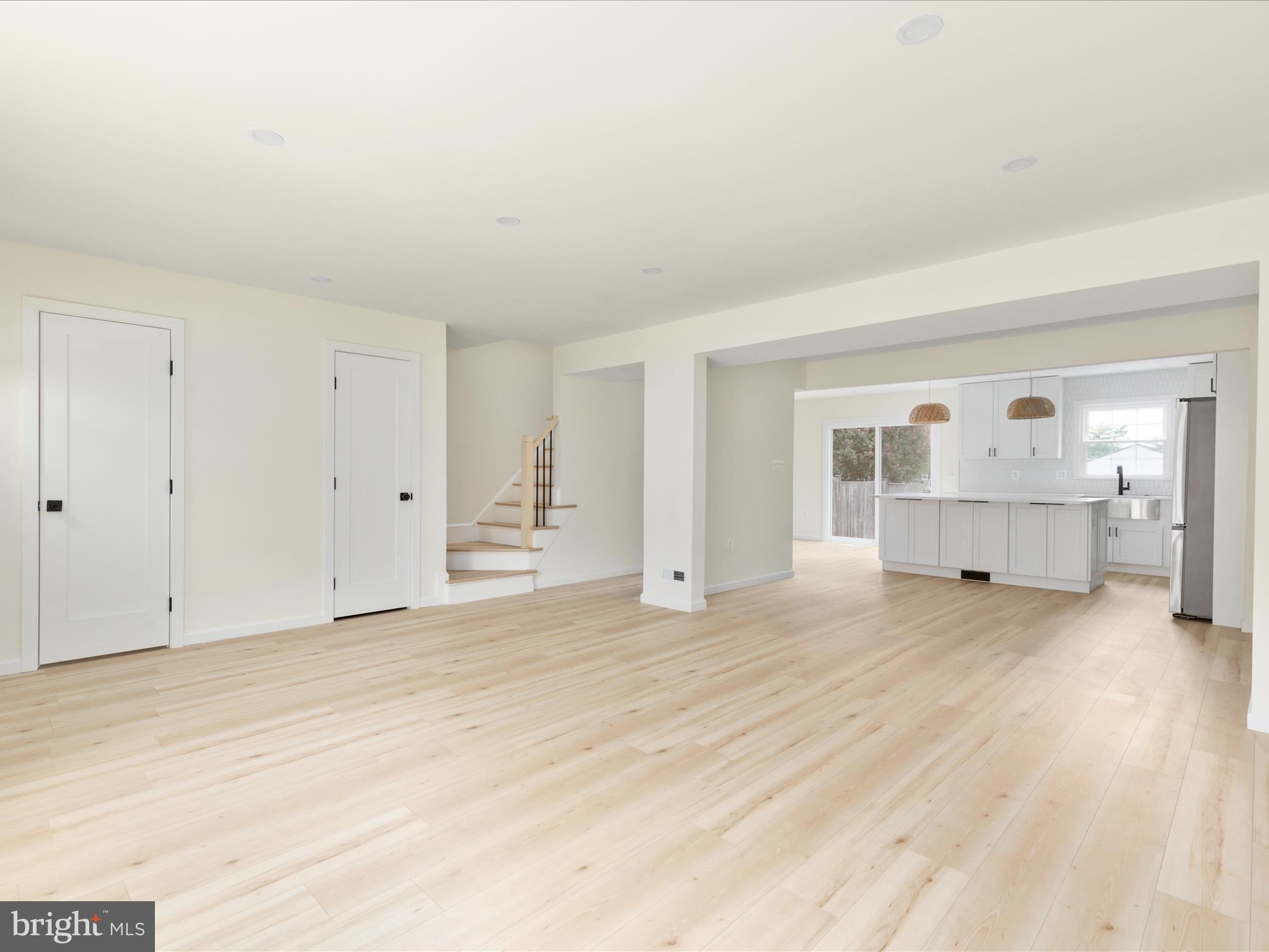 8009 SLEEPY VIEW LANE