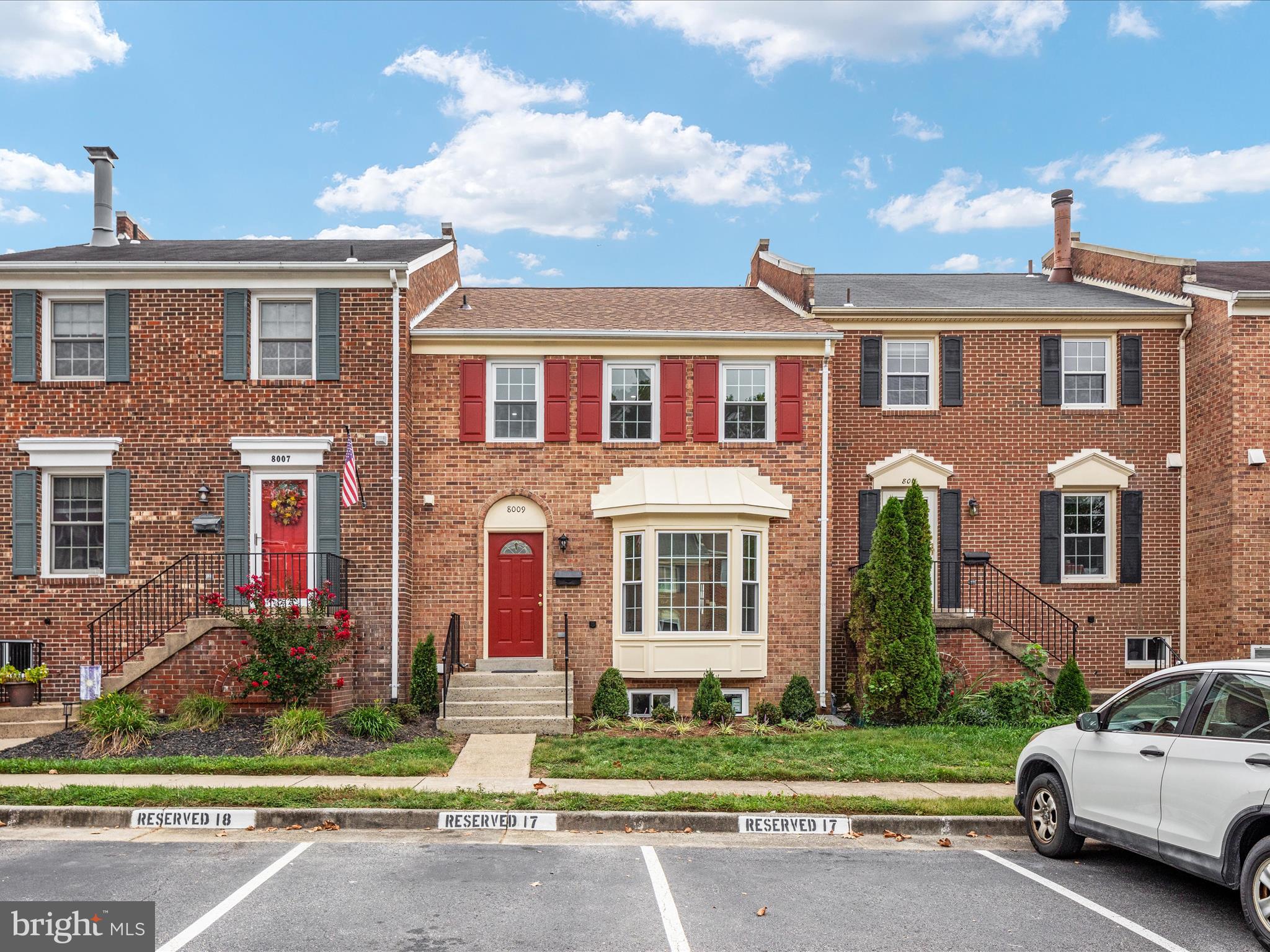 8009 SLEEPY VIEW LANE