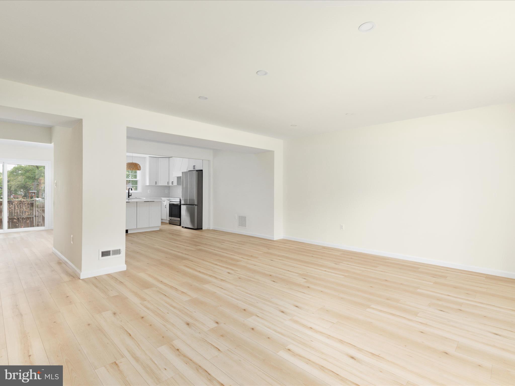 8009 SLEEPY VIEW LANE