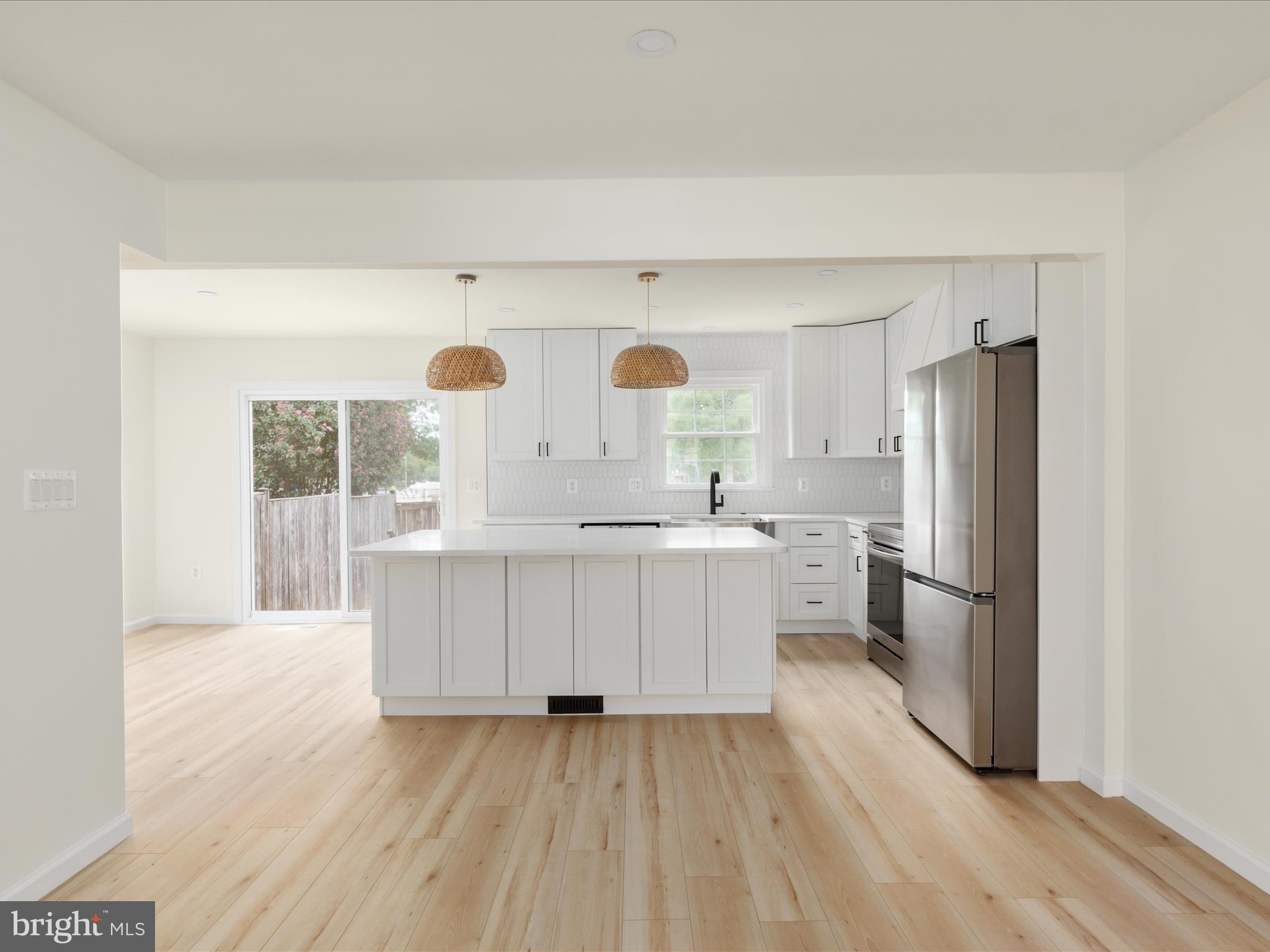 8009 SLEEPY VIEW LANE