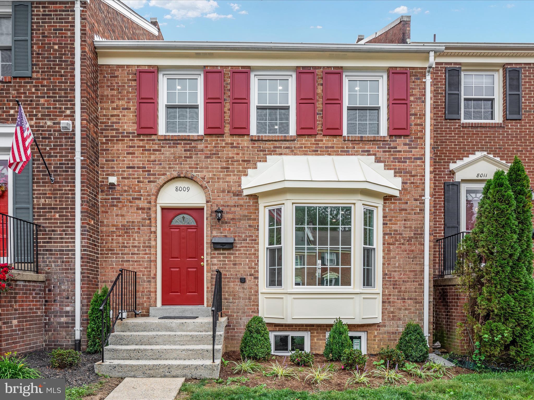 8009 SLEEPY VIEW LANE