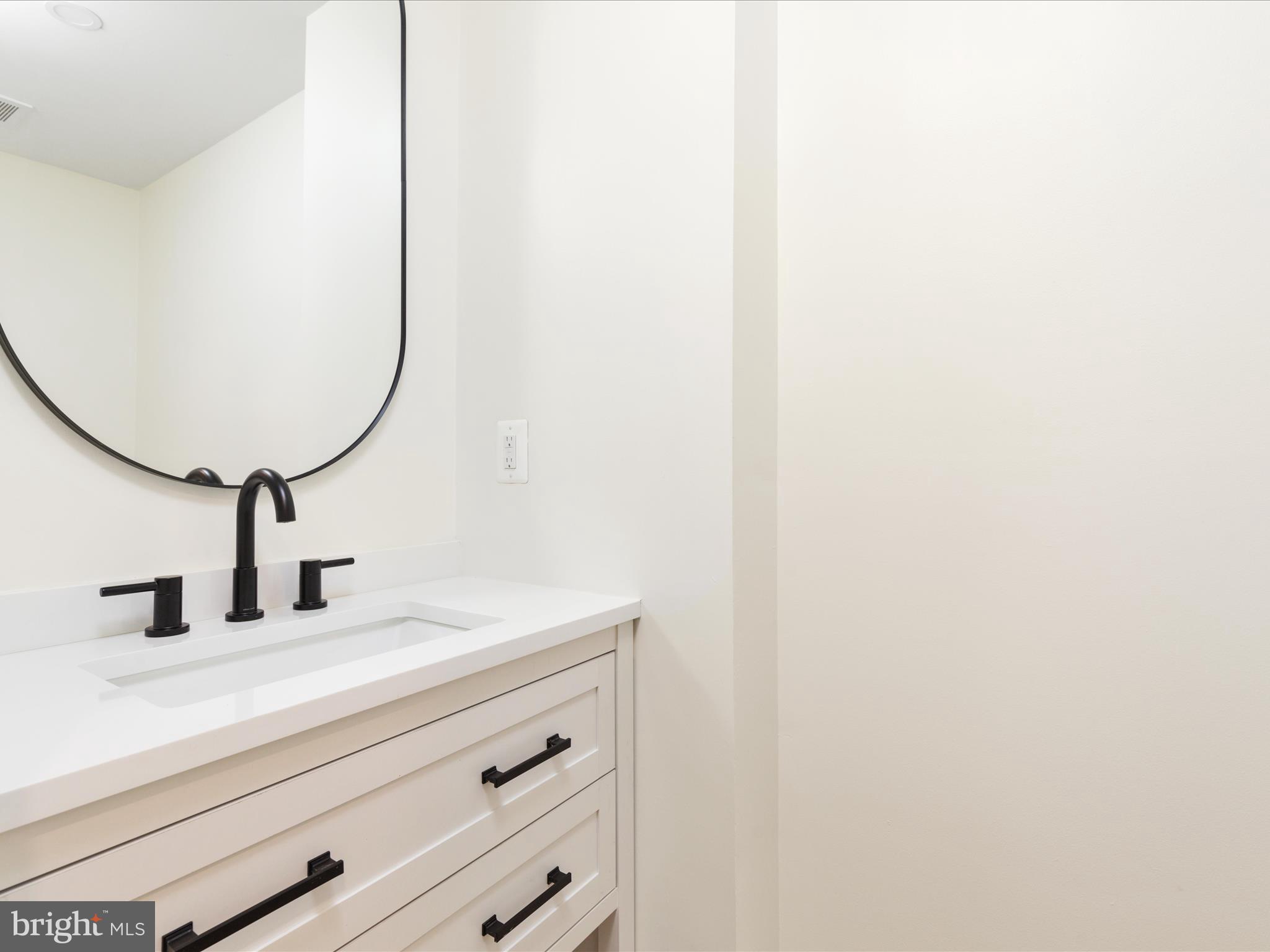 8009 SLEEPY VIEW LANE