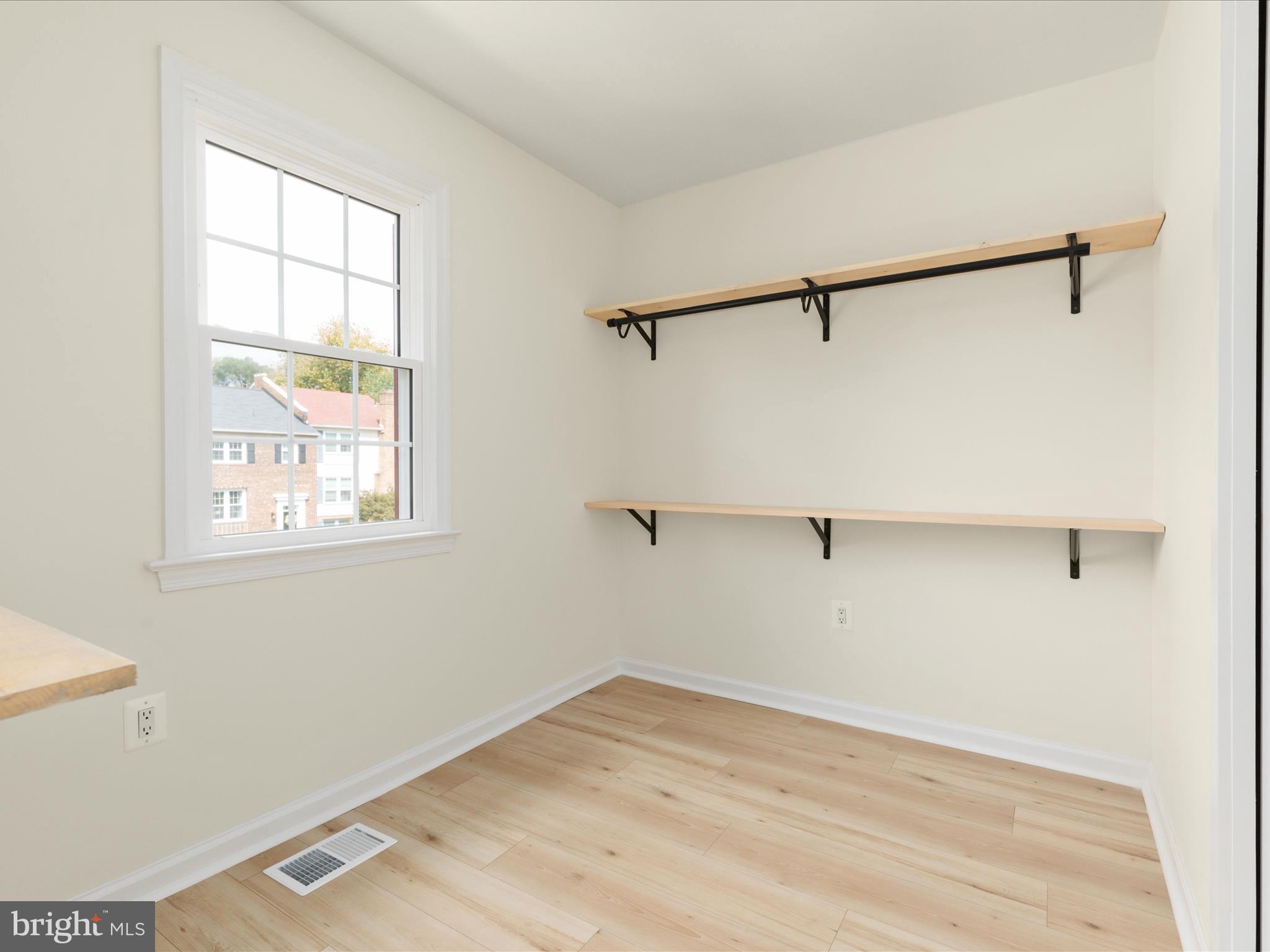 8009 SLEEPY VIEW LANE