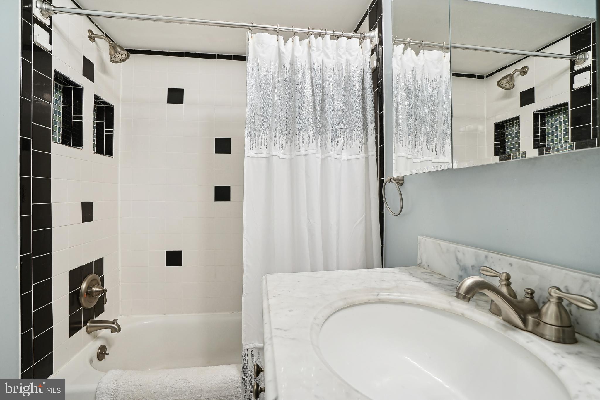 5905 NOBLESTOWN ROAD H