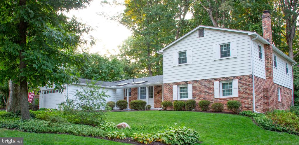 8706 POWDER HORN ROAD