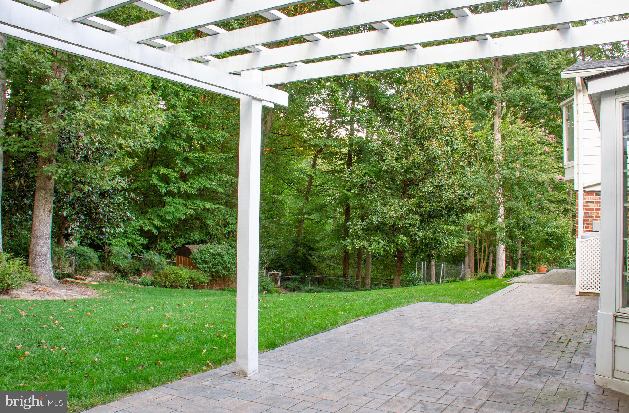 8706 POWDER HORN ROAD