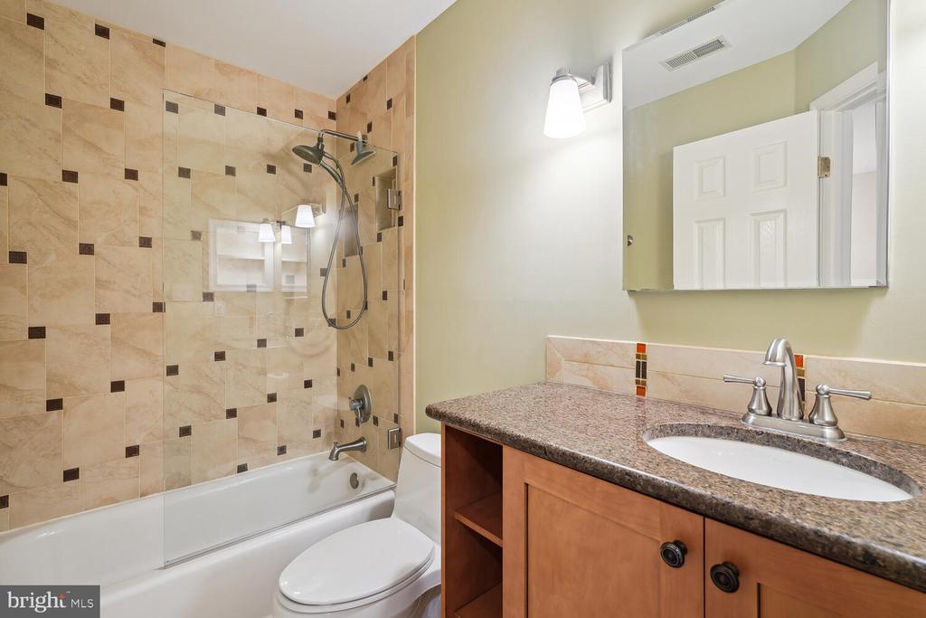 5757 GOVERNORS POND CIRCLE