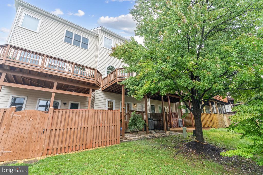 5757 GOVERNORS POND CIRCLE