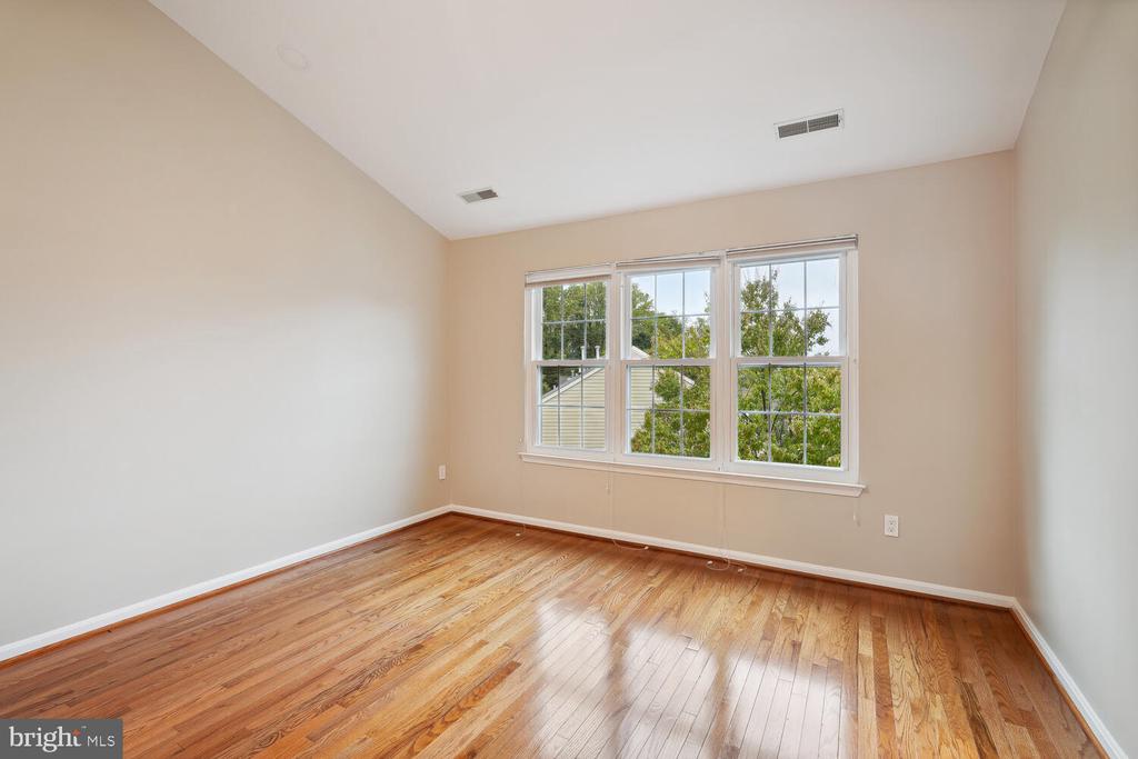 5757 GOVERNORS POND CIRCLE