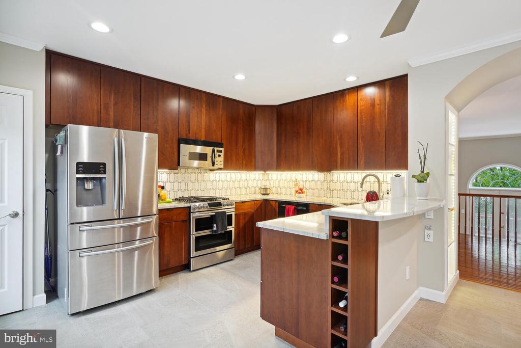 5757 GOVERNORS POND CIRCLE