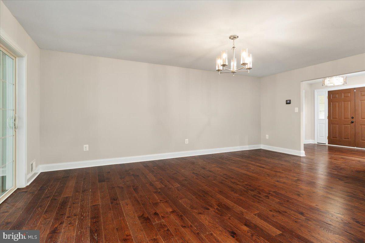 11747 PINE TREE DRIVE