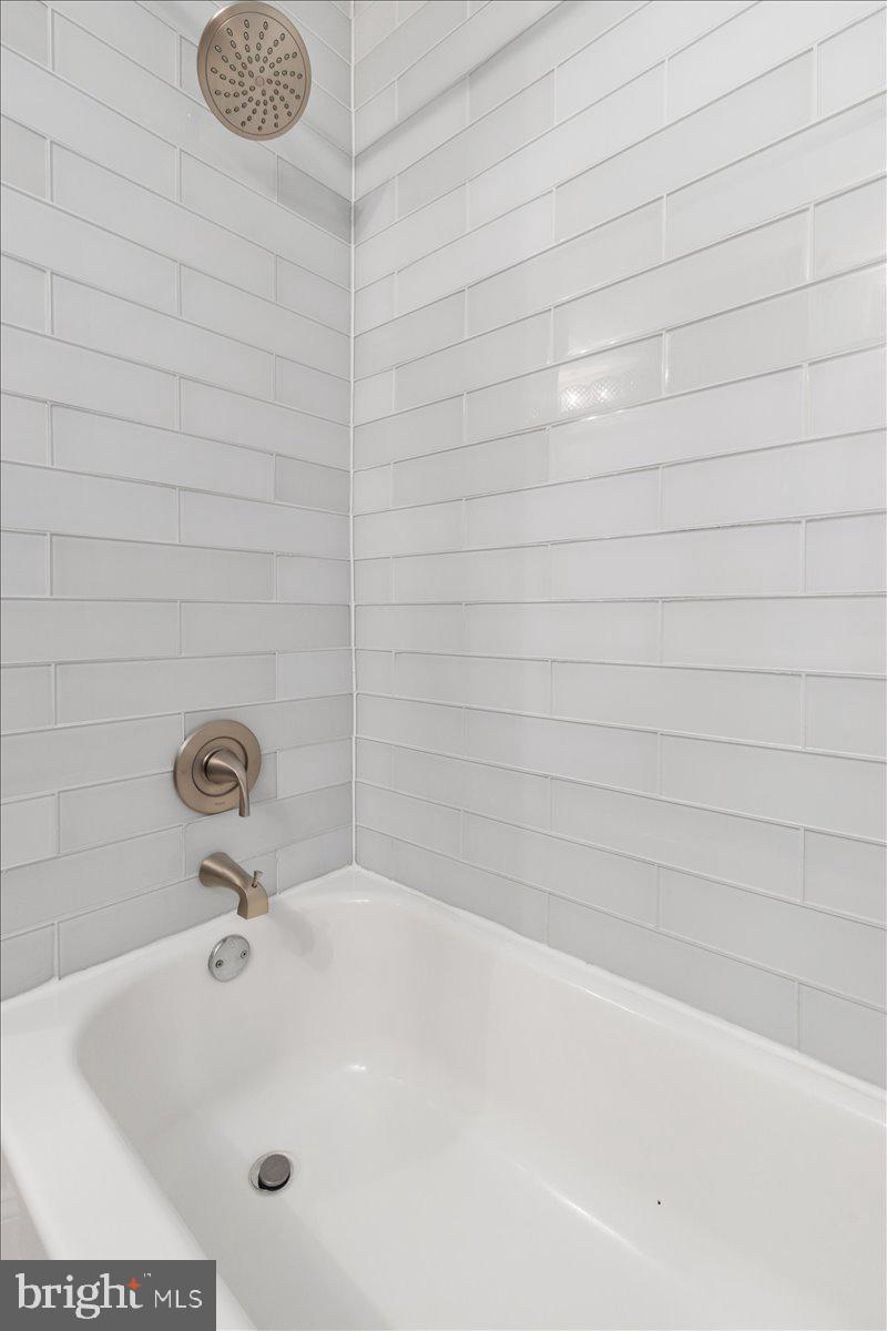 11747 PINE TREE DRIVE