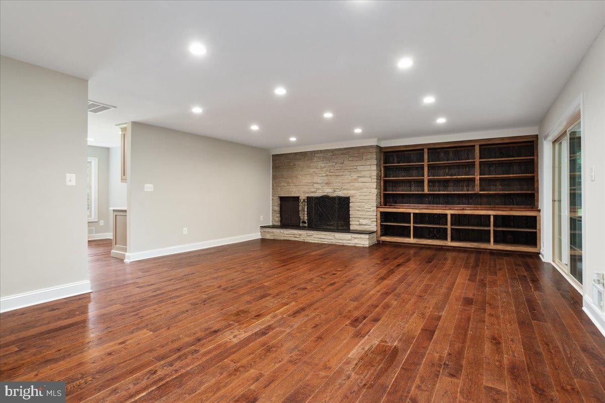 11747 PINE TREE DRIVE