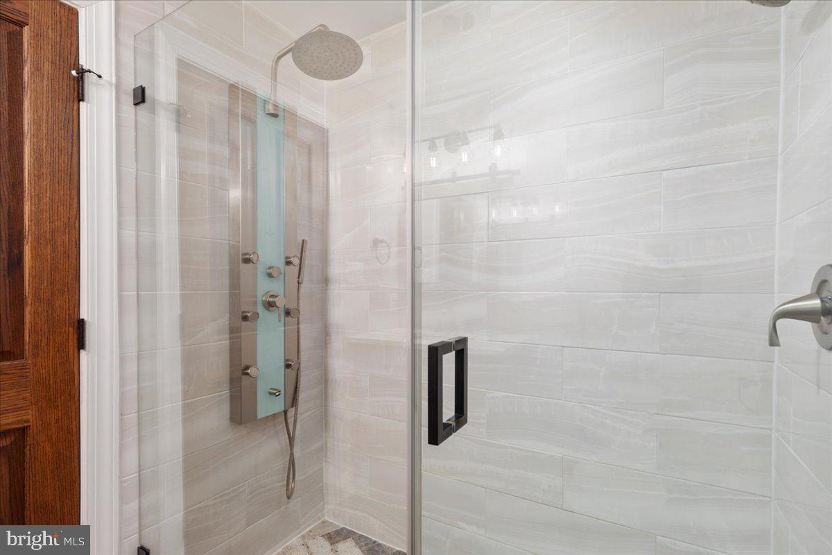 11747 PINE TREE DRIVE