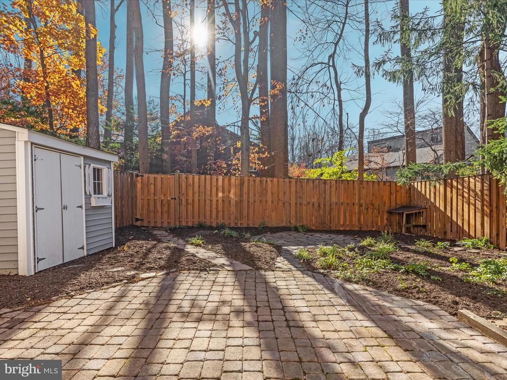 5516 CONISTONE COURT