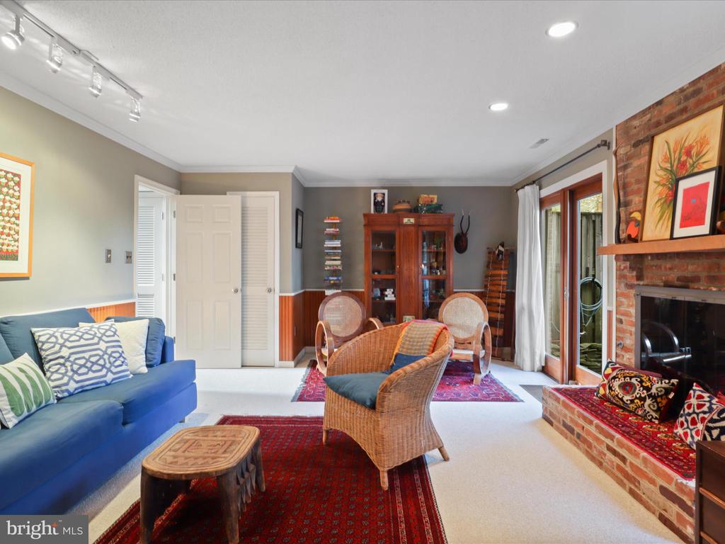 2018 HOPEWOOD DRIVE