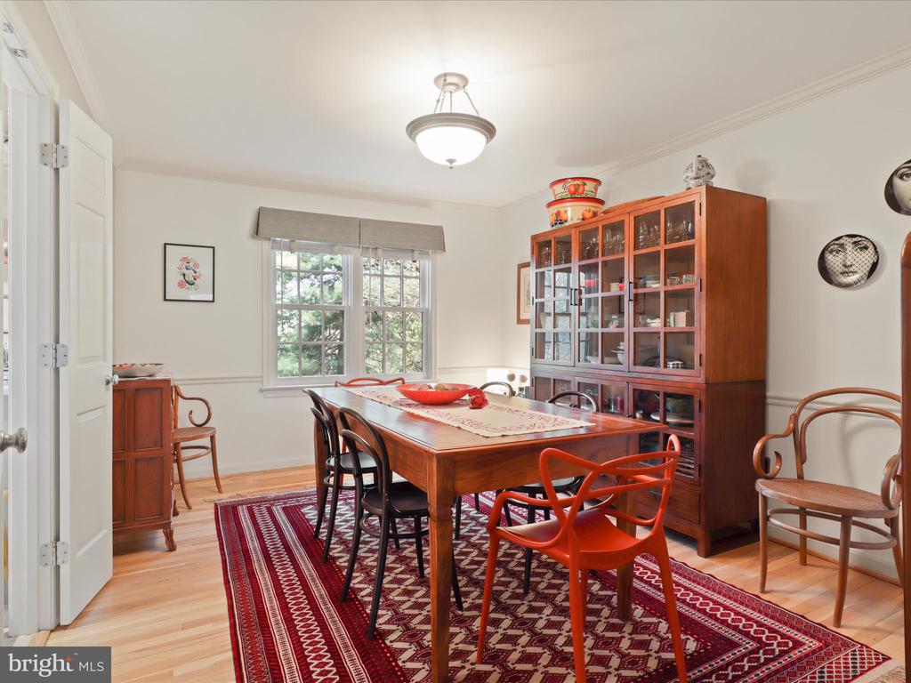 2018 HOPEWOOD DRIVE