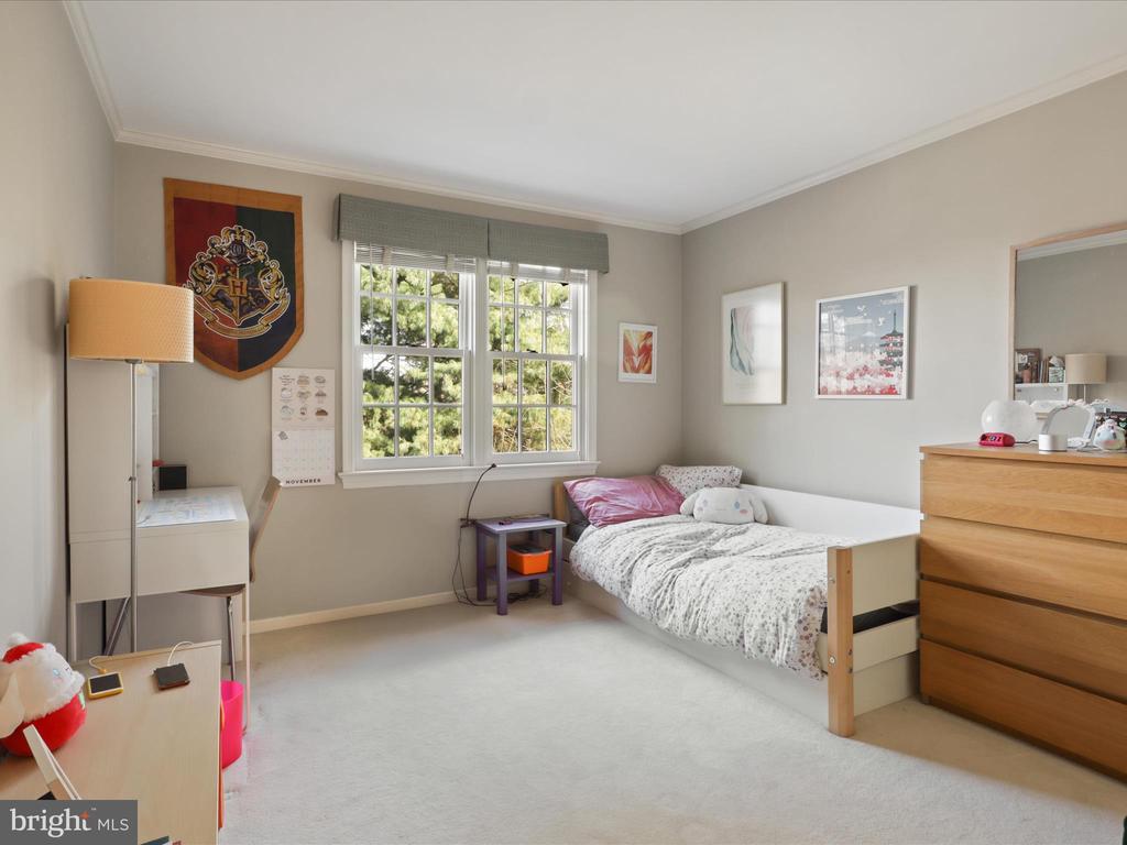2018 HOPEWOOD DRIVE