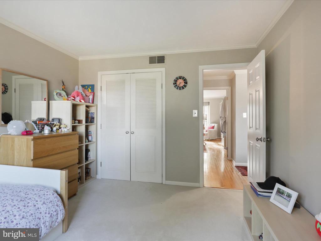 2018 HOPEWOOD DRIVE