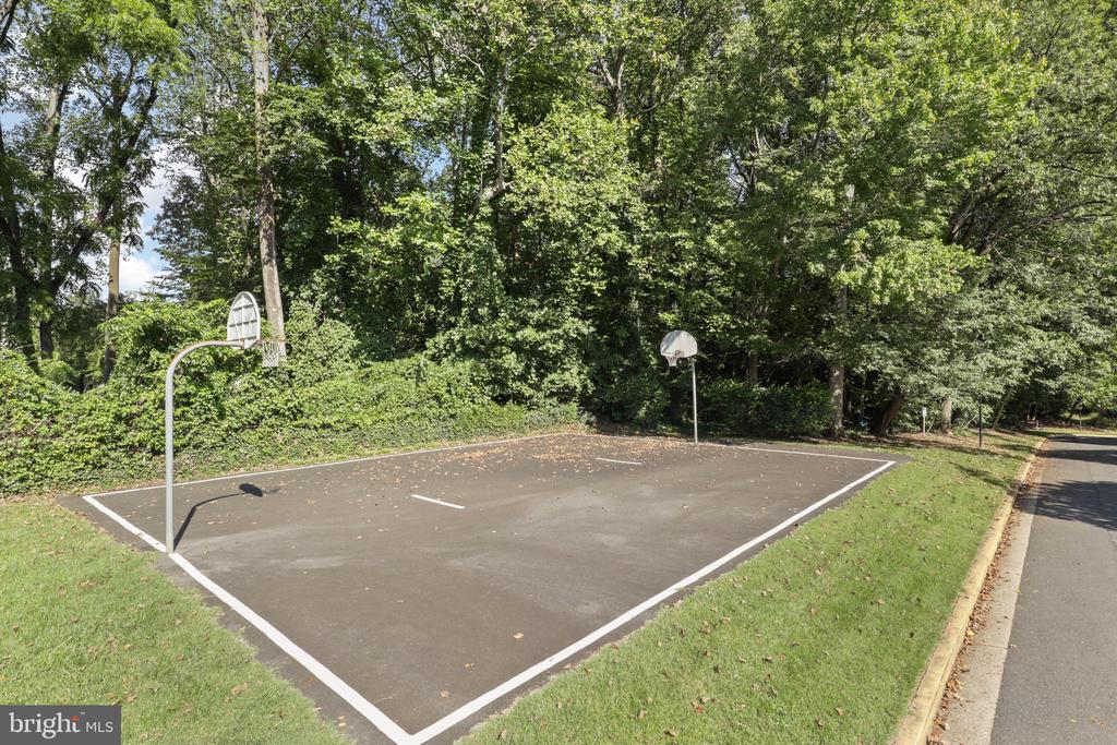 7767 TIVERTON DRIVE 7767