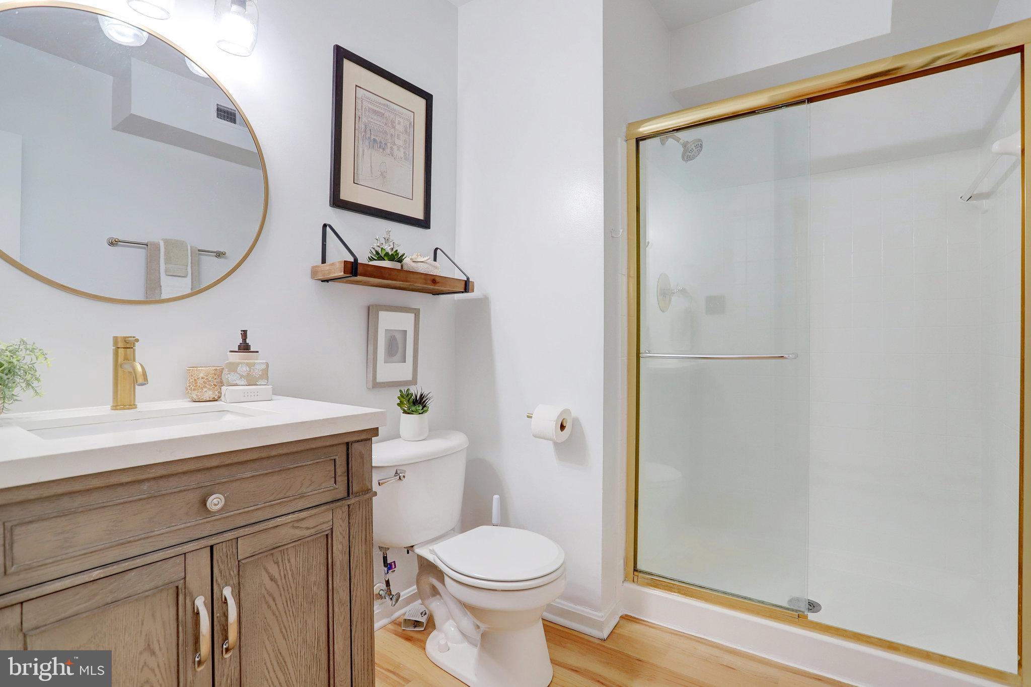 6921 VICTORIA DRIVE C C