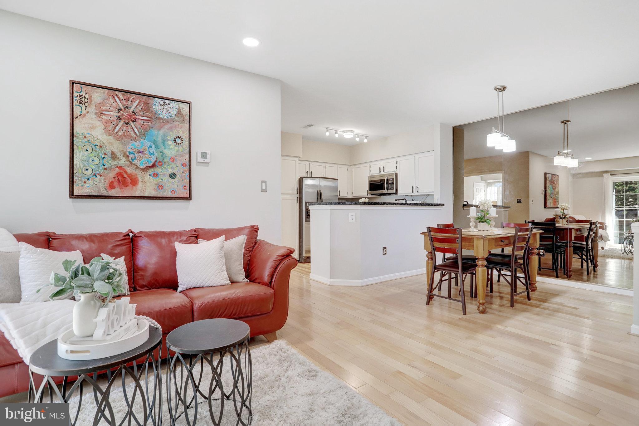 6921 VICTORIA DRIVE C C