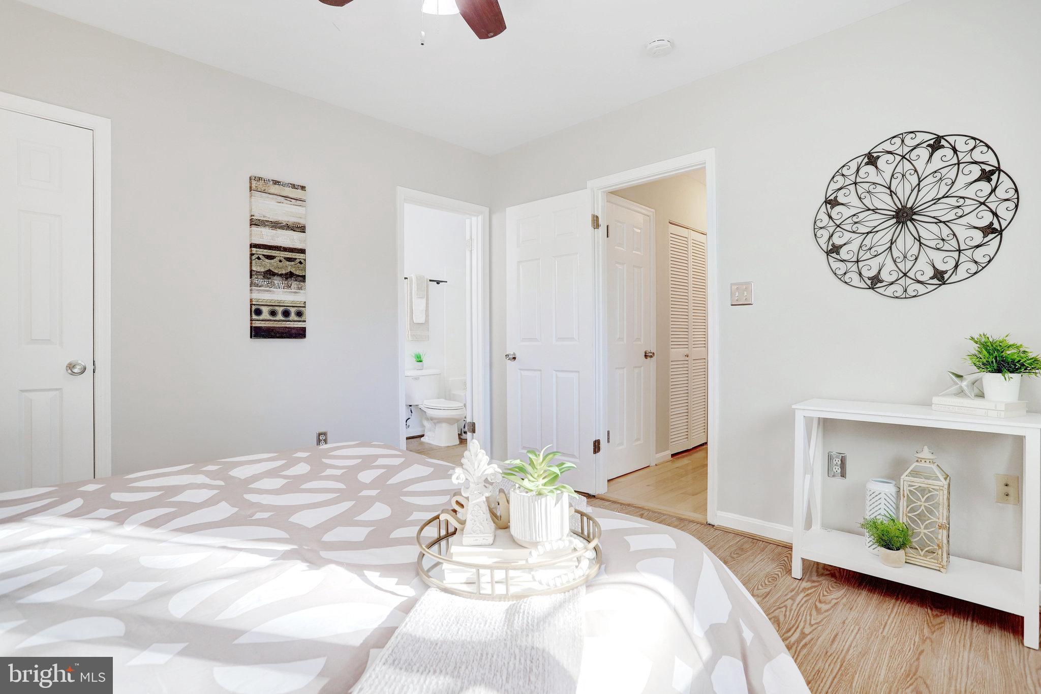 6921 VICTORIA DRIVE C C