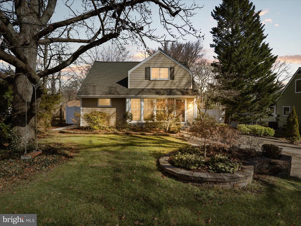 7009 VANDERBILT DRIVE
