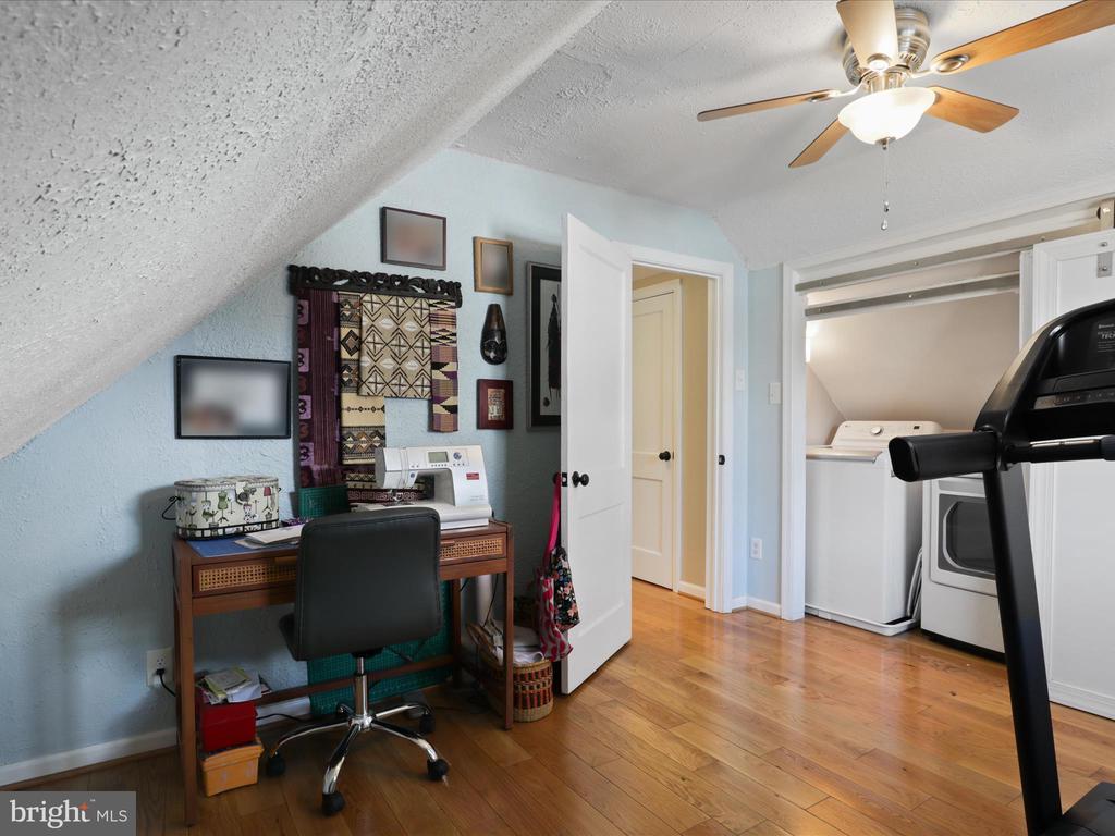 7009 VANDERBILT DRIVE