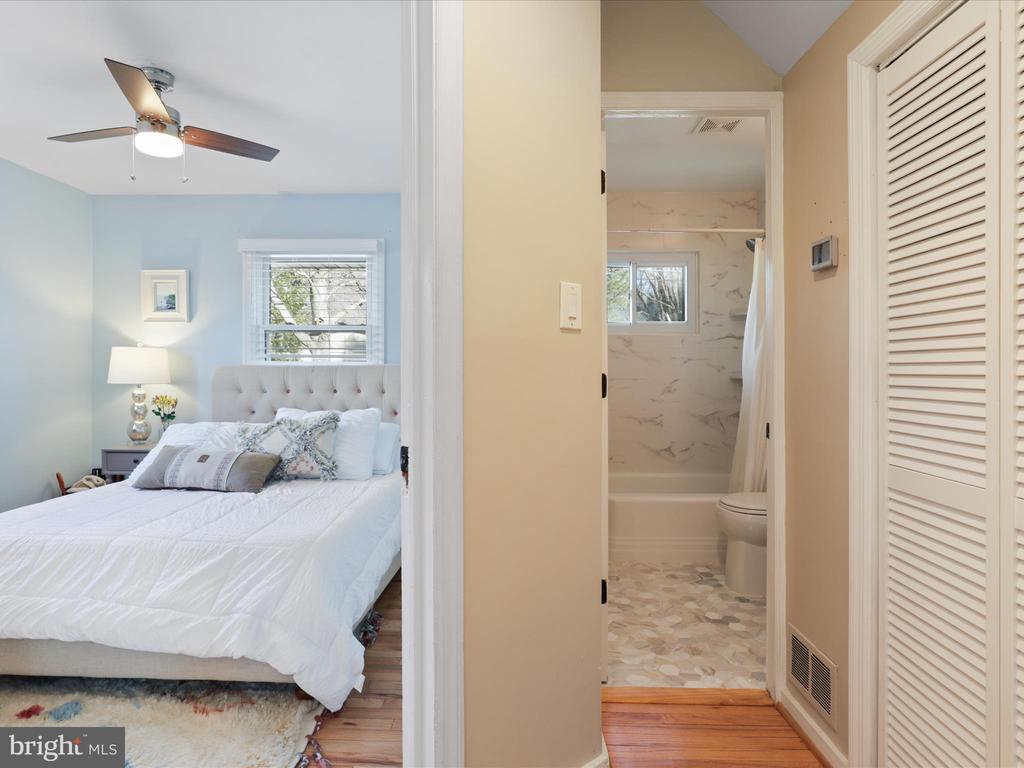 7009 VANDERBILT DRIVE