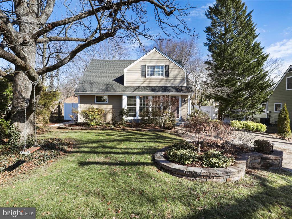 7009 VANDERBILT DRIVE