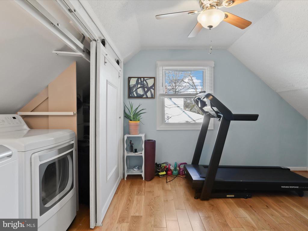 7009 VANDERBILT DRIVE