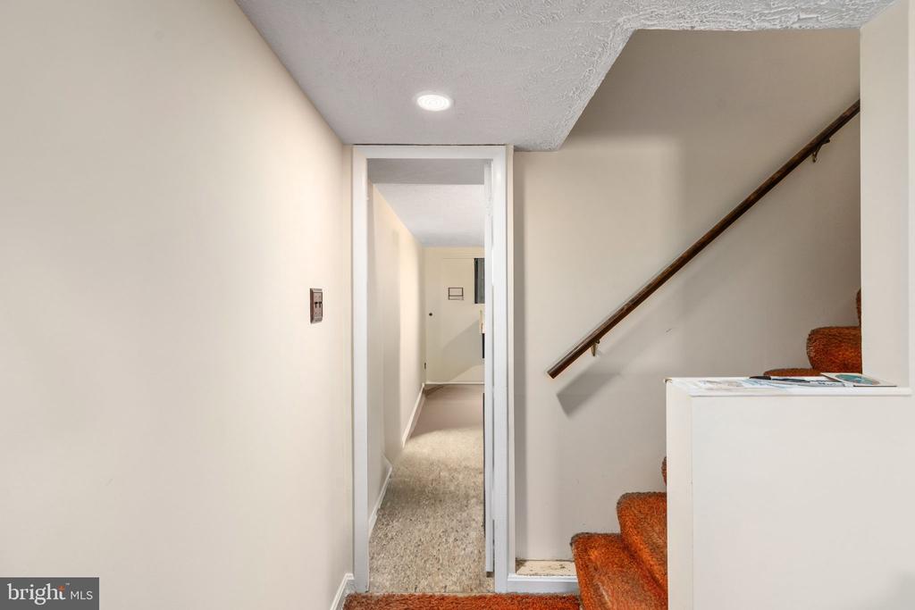 6510 OAKWOOD DRIVE