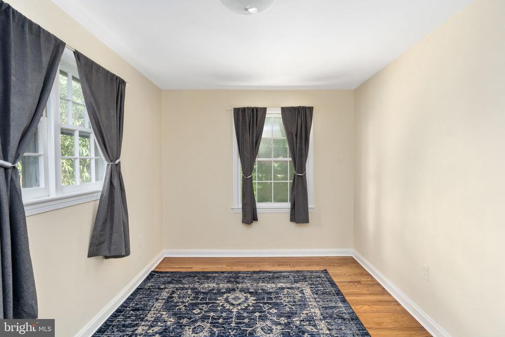 6510 OAKWOOD DRIVE