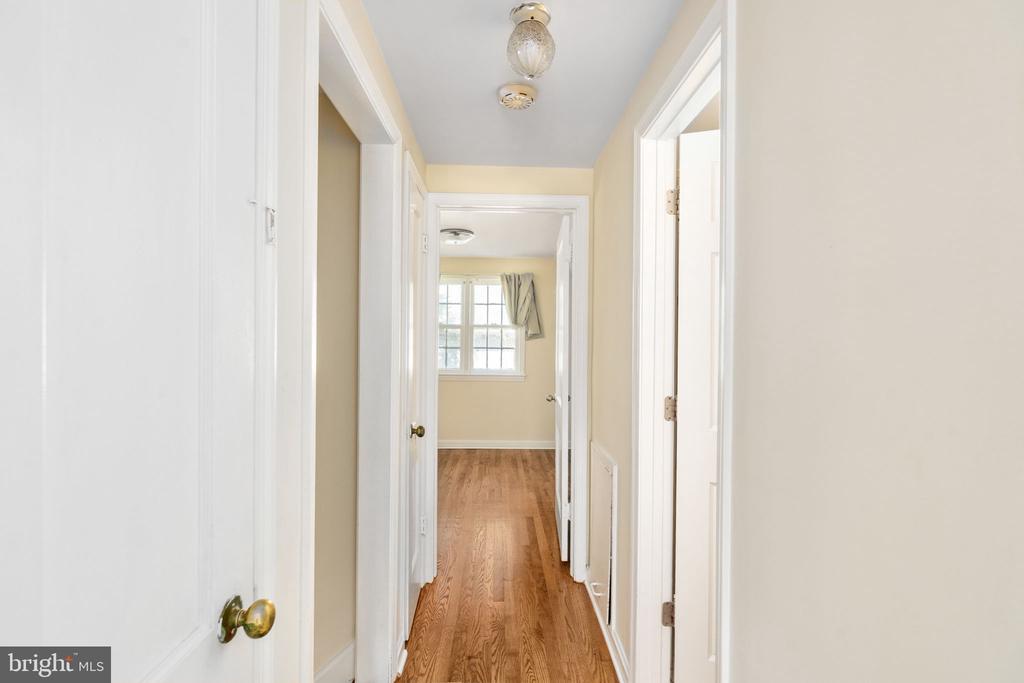 6510 OAKWOOD DRIVE