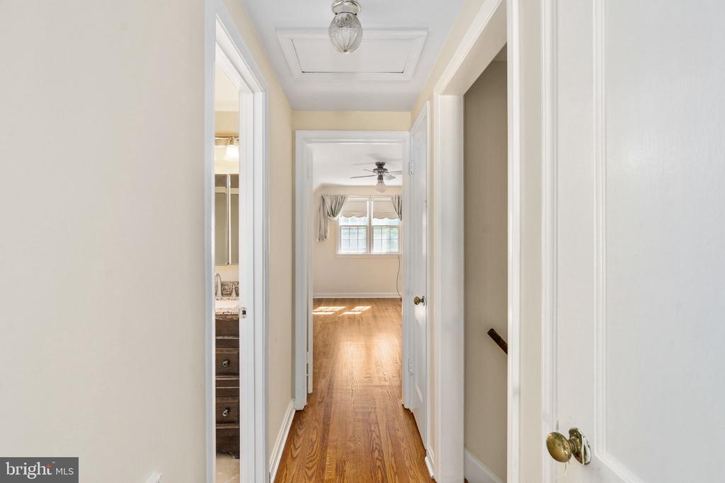 6510 OAKWOOD DRIVE