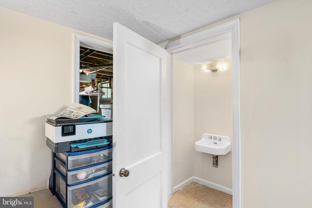6510 OAKWOOD DRIVE
