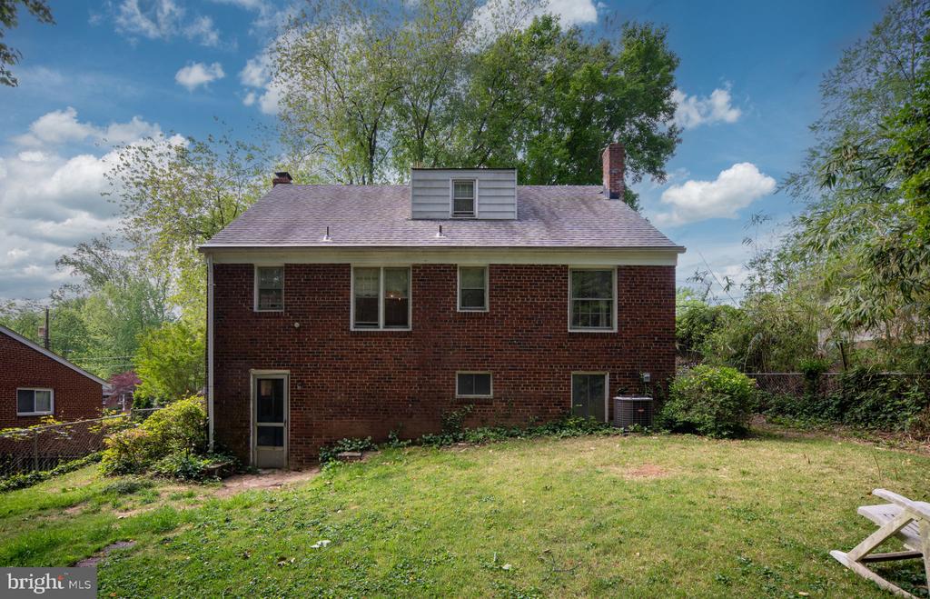 6510 OAKWOOD DRIVE
