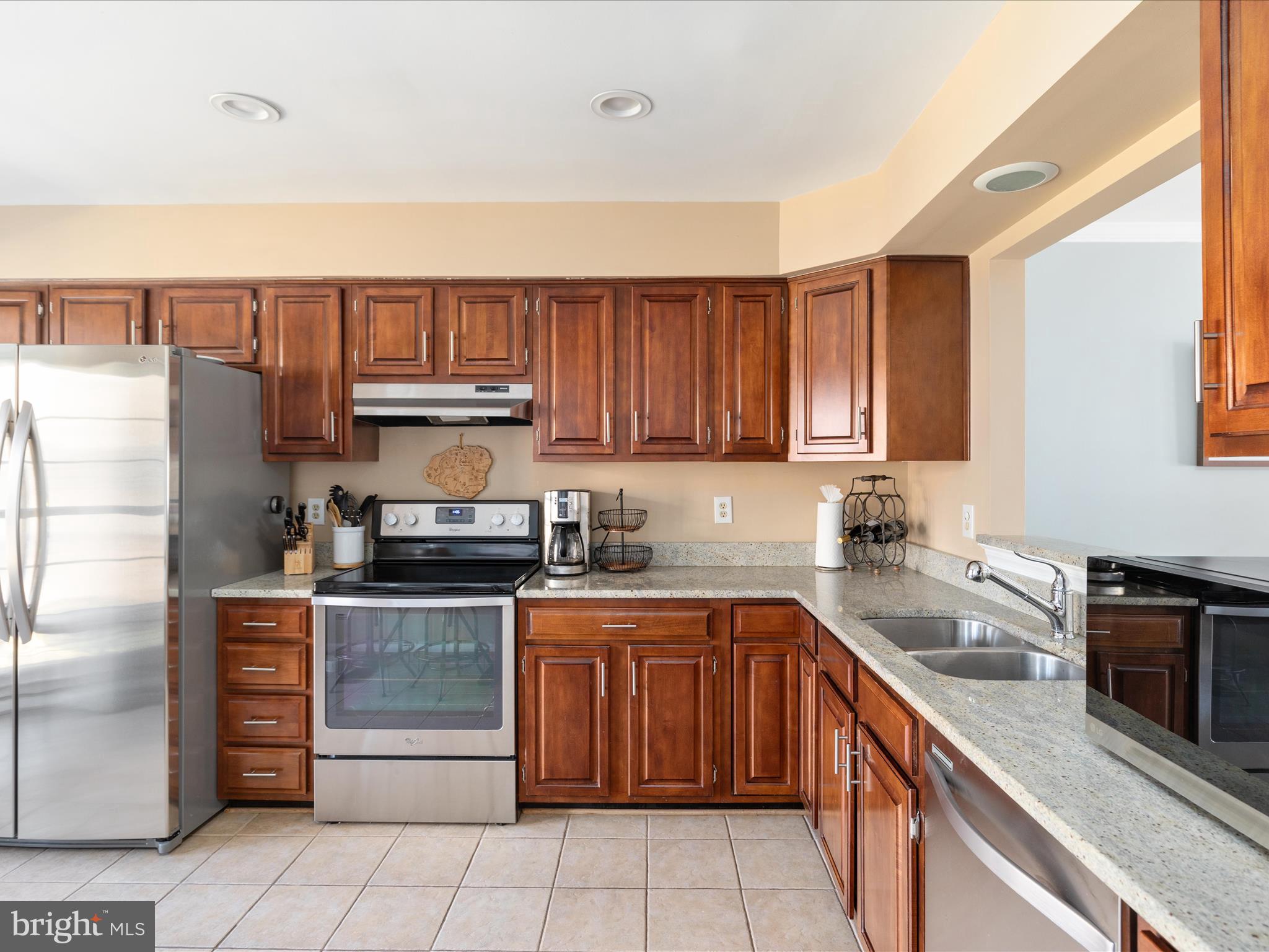 12019 LISA MARIE COURT