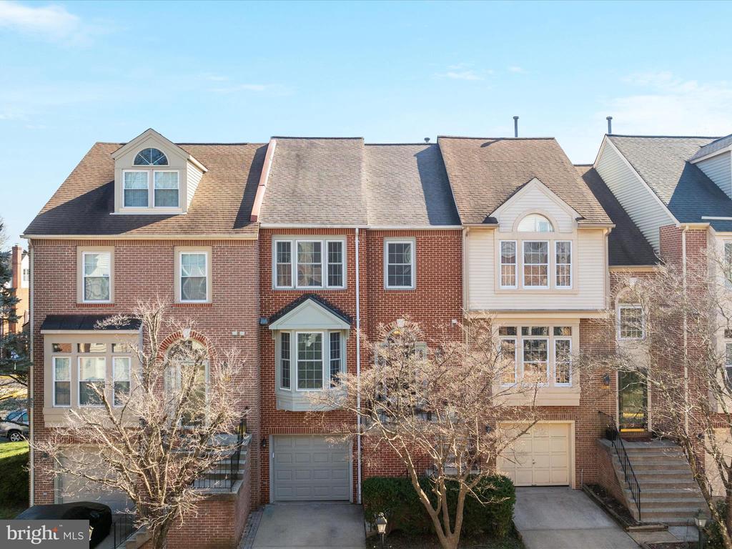 12019 LISA MARIE COURT