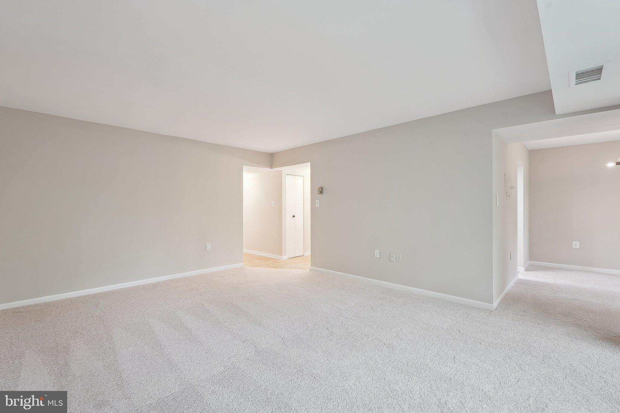 1531 NORTHGATE SQUARE 12B