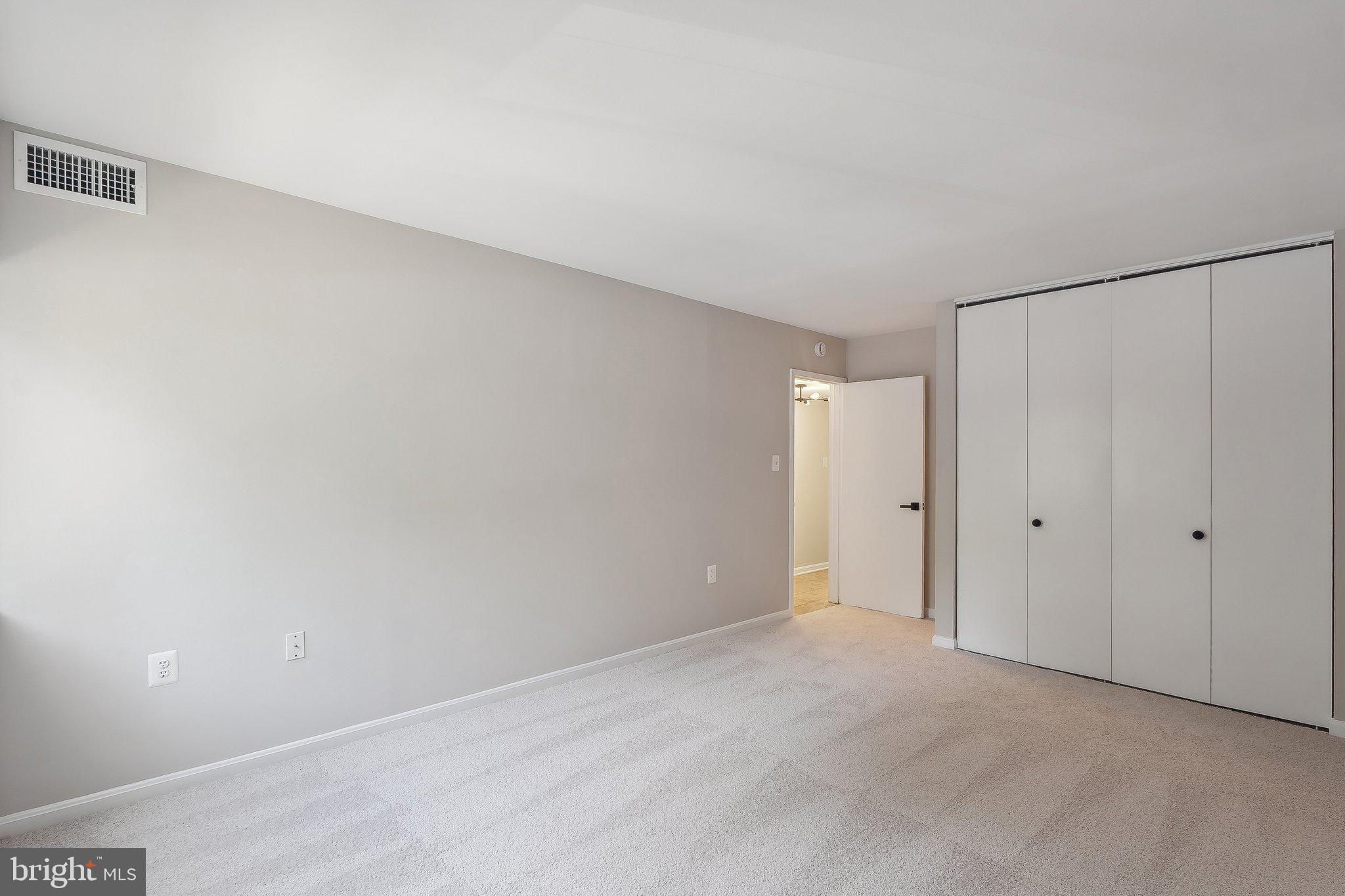 1531 NORTHGATE SQUARE 12B