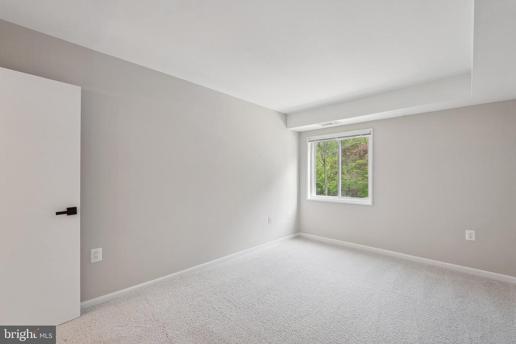 1531 NORTHGATE SQUARE 12B